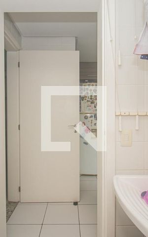 Apartamento à venda com 108m², 3 quartos e 2 vagas Apartamento à venda com 108m², 3 quartos e 2 vagasCozinha e Área de Serviço