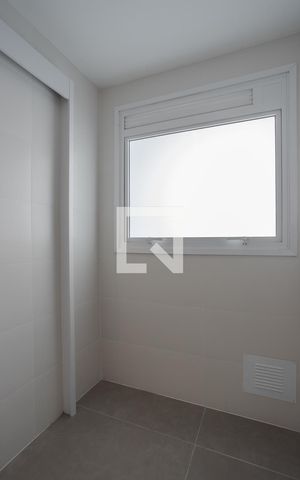 Apartamento à venda com 112m², 3 quartos e 2 vagas Apartamento à venda com 112m², 3 quartos e 2 vagasÁrea de Serviço