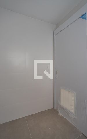 Apartamento à venda com 112m², 3 quartos e 2 vagas Apartamento à venda com 112m², 3 quartos e 2 vagasÁrea de Serviço