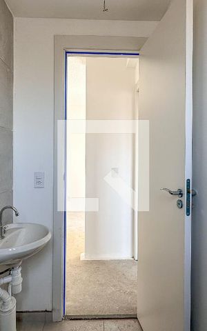 Apartamento à venda com 39m², 2 quartos e sem vaga Apartamento à venda com 39m², 2 quartos e sem vagaBanheiro