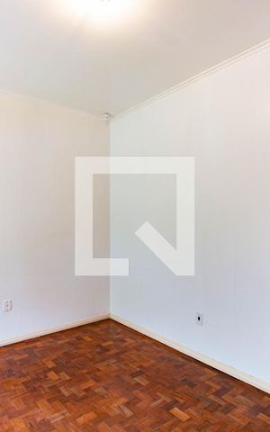 Casa à venda com 150m², 3 quartos e 1 vaga Casa à venda com 150m², 3 quartos e 1 vagaSala