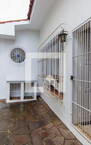 Casa à venda com 150m², 3 quartos e 1 vaga Casa à venda com 150m², 3 quartos e 1 vagaQuintal