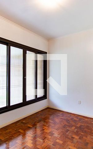 Casa à venda com 150m², 3 quartos e 1 vaga Casa à venda com 150m², 3 quartos e 1 vagaSala