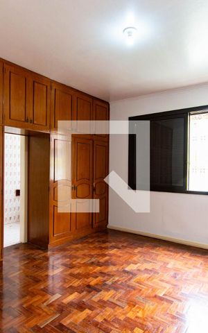 Casa à venda com 150m², 3 quartos e 1 vaga Casa à venda com 150m², 3 quartos e 1 vagaQuarto 1