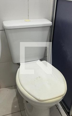 Studio para alugar com 18m², 0 quarto e sem vagaKitnet banheiro