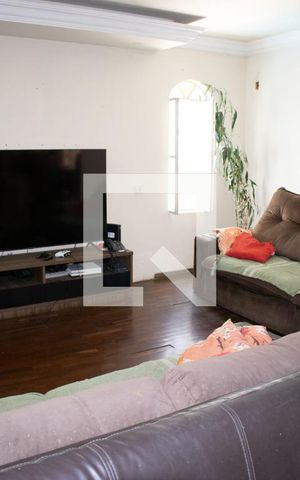 Casa à venda com 340m², 3 quartos e 4 vagasSala