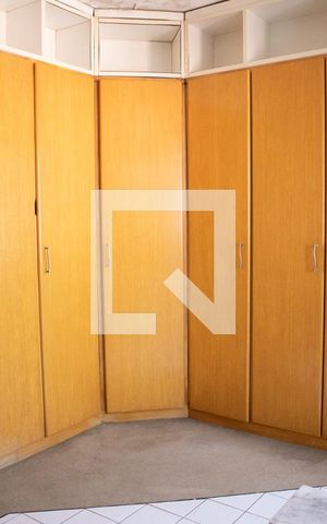 Casa à venda com 340m², 3 quartos e 4 vagasCloset