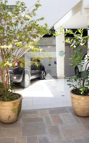 Casa à venda com 340m², 3 quartos e 4 vagasÁrea de Serviço