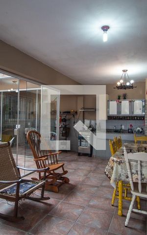 Casa à venda com 238m², 4 quartos e 2 vagas Casa à venda com 238m², 4 quartos e 2 vagasÁrea comum - Churrasqueira