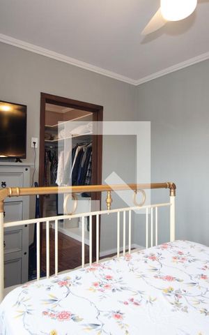 Casa à venda com 238m², 4 quartos e 2 vagas Casa à venda com 238m², 4 quartos e 2 vagasSuite