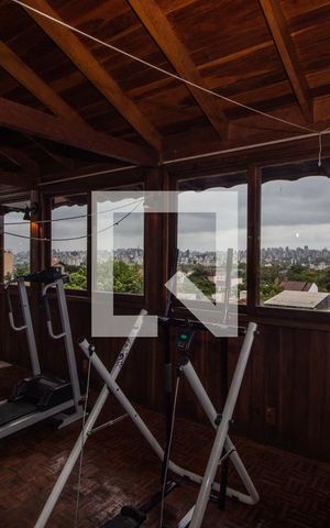 Casa à venda com 238m², 4 quartos e 2 vagas Casa à venda com 238m², 4 quartos e 2 vagasTerraço