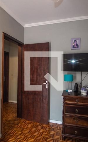 Casa à venda com 238m², 4 quartos e 2 vagas Casa à venda com 238m², 4 quartos e 2 vagasQuarto 3