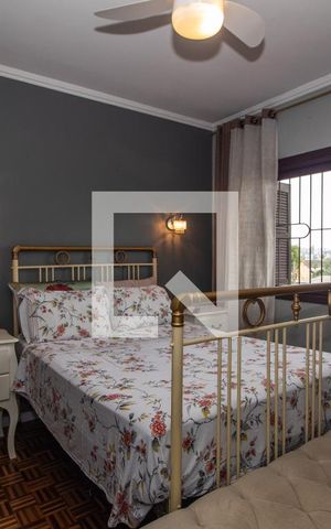 Casa à venda com 238m², 4 quartos e 2 vagas Casa à venda com 238m², 4 quartos e 2 vagasSuite