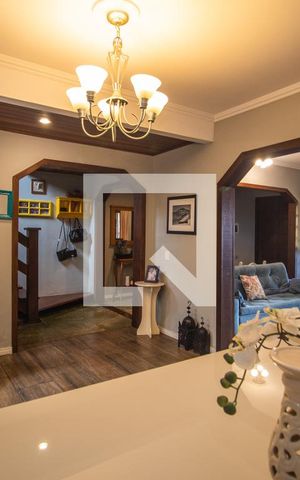 Casa à venda com 238m², 4 quartos e 2 vagas Casa à venda com 238m², 4 quartos e 2 vagasSala 2