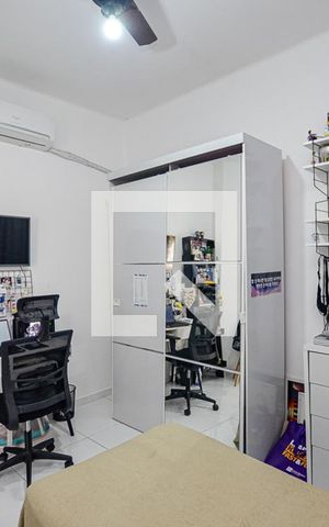 Casa à venda com 120m², 5 quartos e 3 vagas Casa à venda com 120m², 5 quartos e 3 vagasQuarto 2