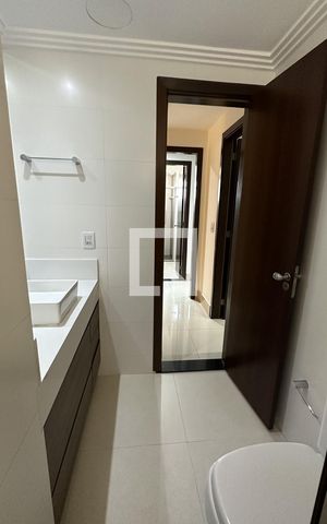 Apartamento para alugar com 90m², 2 quartos e 2 vagas Apartamento para alugar com 90m², 2 quartos e 2 vagasBanheiro Corredor