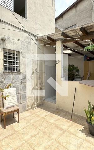 Casa à venda com 240m², 3 quartos e 2 vagas Casa à venda com 240m², 3 quartos e 2 vagasQuintal