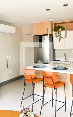 Apartamento à venda com 70m², 2 quartos e 1 vaga Apartamento à venda com 70m², 2 quartos e 1 vagaSala