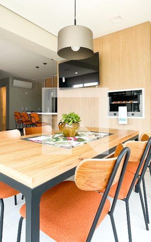 Apartamento à venda com 70m², 2 quartos e 1 vaga Apartamento à venda com 70m², 2 quartos e 1 vagaSala