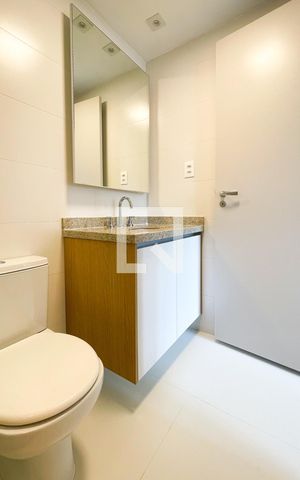 Apartamento à venda com 70m², 2 quartos e 1 vaga Apartamento à venda com 70m², 2 quartos e 1 vagaBanheiro