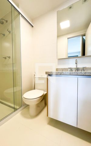 Apartamento à venda com 70m², 2 quartos e 1 vaga Apartamento à venda com 70m², 2 quartos e 1 vagaBanheiro