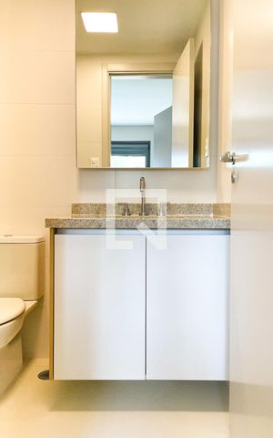 Apartamento à venda com 70m², 2 quartos e 1 vaga Apartamento à venda com 70m², 2 quartos e 1 vagaBanheiro