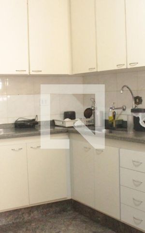 Casa à venda com 104m², 3 quartos e 2 vagasCozinha