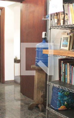 Casa à venda com 104m², 3 quartos e 2 vagasCozinha