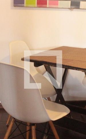 Casa à venda com 104m², 3 quartos e 2 vagasDetalhe Sala