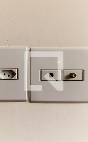 Apartamento à venda com 50m², 1 quarto e sem vagaTomadas