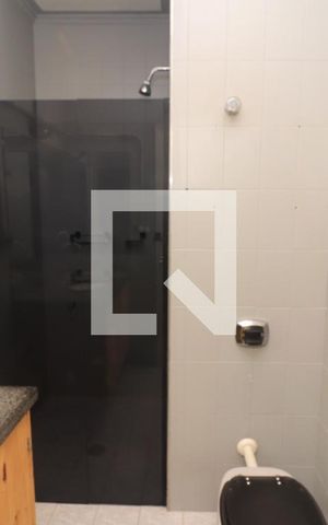 Casa à venda com 143m², 2 quartos e 1 vagaBanheiro