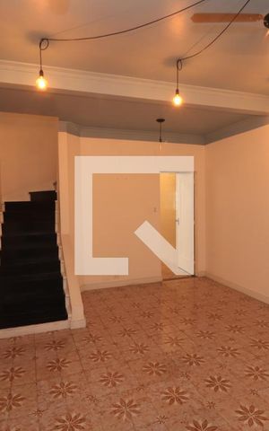 Casa à venda com 143m², 2 quartos e 1 vagaSala de TV