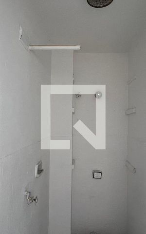 Apartamento para alugar com 83m², 2 quartos e 1 vaga Apartamento para alugar com 83m², 2 quartos e 1 vagaBanheiro de serviço