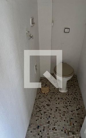 Apartamento para alugar com 83m², 2 quartos e 1 vaga Apartamento para alugar com 83m², 2 quartos e 1 vagaBanheiro de serviço