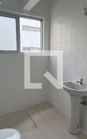 Apartamento para alugar com 83m², 2 quartos e 1 vaga Apartamento para alugar com 83m², 2 quartos e 1 vagaBanheiro