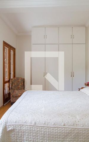 Casa à venda com 155m², 3 quartos e 2 vagasSuíte