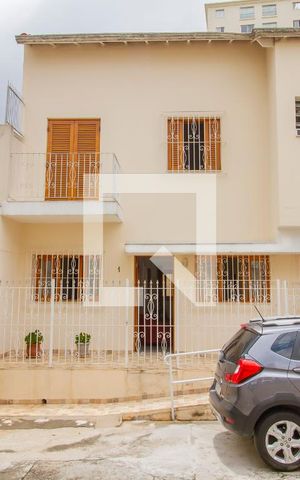 Casa à venda com 155m², 3 quartos e 2 vagasFachada