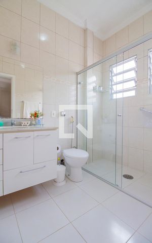 Casa à venda com 155m², 3 quartos e 2 vagasBanheiro da Suíte
