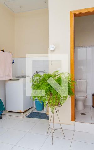 Casa à venda com 155m², 3 quartos e 2 vagasÁrea de Serviço