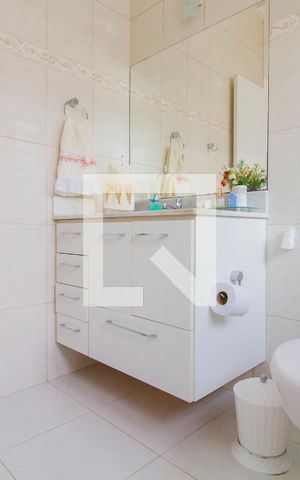 Casa à venda com 155m², 3 quartos e 2 vagasBanheiro da Suíte