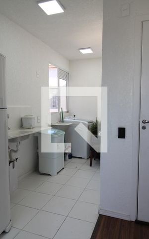 Apartamento à venda com 42m², 2 quartos e 1 vagaCozinha e Área de Serviço
