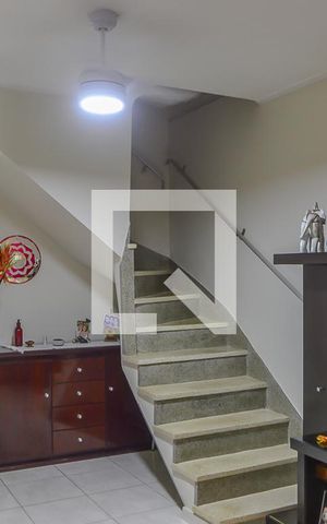 Casa à venda com 82m², 2 quartos e 1 vaga Casa à venda com 82m², 2 quartos e 1 vagaSala