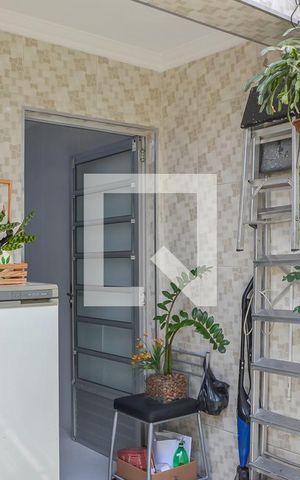 Casa à venda com 82m², 2 quartos e 1 vaga Casa à venda com 82m², 2 quartos e 1 vagaÁrea de Serviço