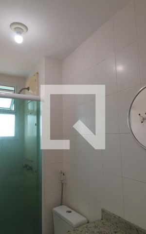 Apartamento à venda com 77m², 2 quartos e 1 vagaBanheiro da suíte principal