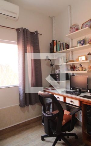 Casa à venda com 385m², 4 quartos e 4 vagas Casa à venda com 385m², 4 quartos e 4 vagasQuarto 2
