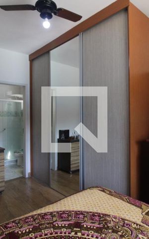 Casa à venda com 385m², 4 quartos e 4 vagas Casa à venda com 385m², 4 quartos e 4 vagasSuíte