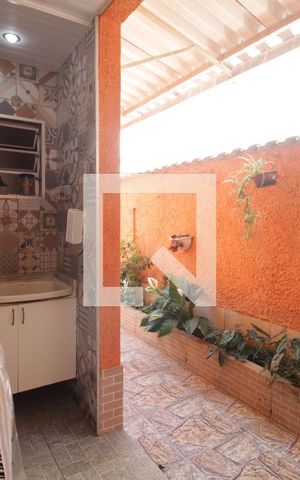 Casa à venda com 385m², 4 quartos e 4 vagas Casa à venda com 385m², 4 quartos e 4 vagasÁrea de Serviço