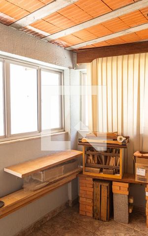 Casa à venda com 200m², 4 quartos e 4 vagas Casa à venda com 200m², 4 quartos e 4 vagasAteliê