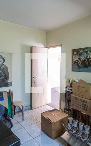 Casa à venda com 200m², 4 quartos e 4 vagas Casa à venda com 200m², 4 quartos e 4 vagasQuarto de Despejo 1