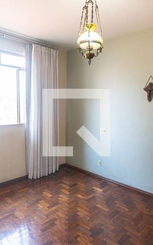 Casa à venda com 200m², 4 quartos e 4 vagas Casa à venda com 200m², 4 quartos e 4 vagasSuíte